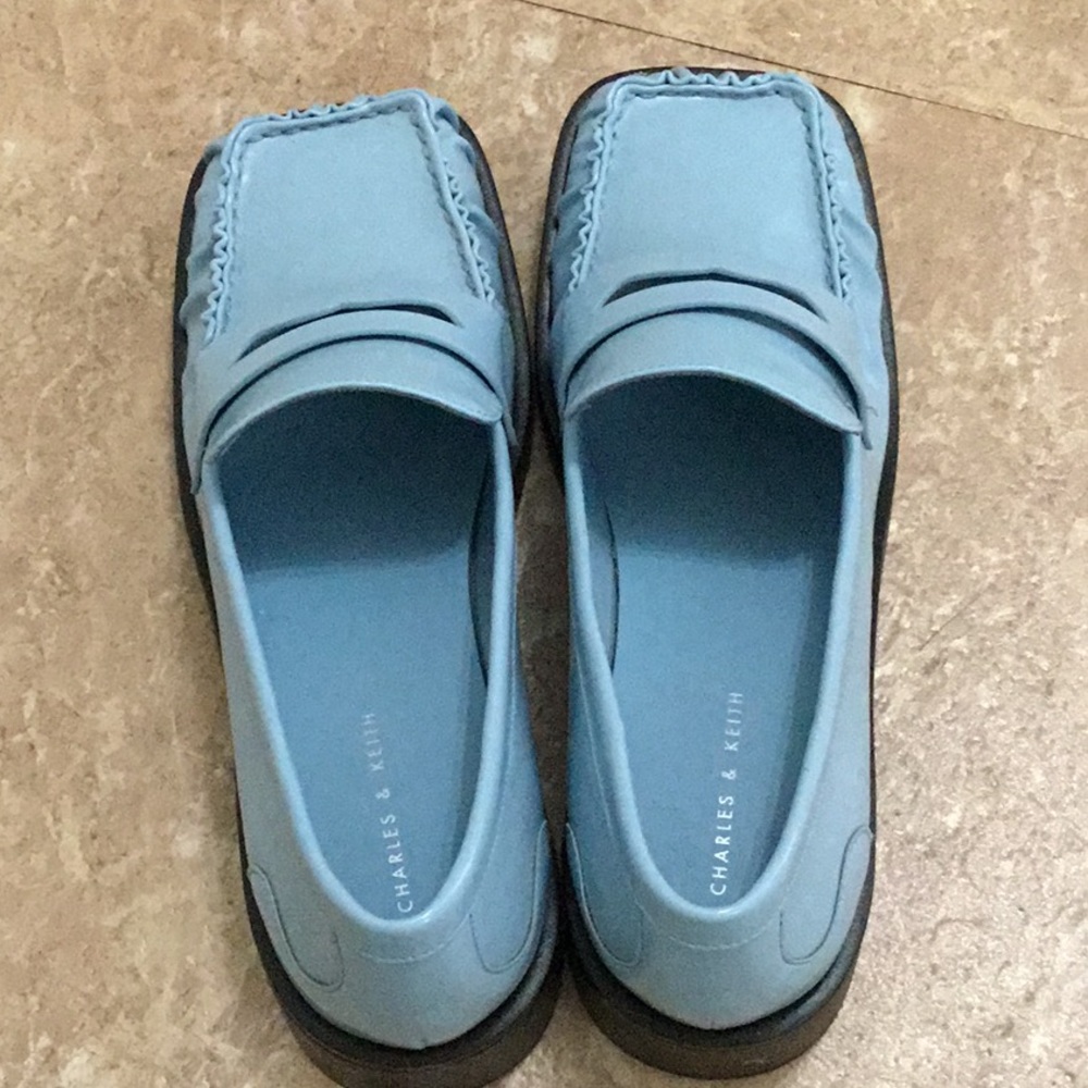 Charles & Keith Loafers size 38